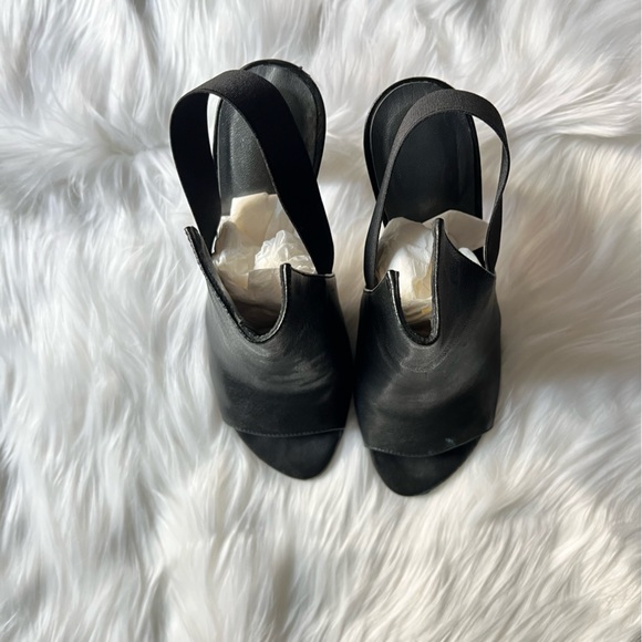 Stuart Weitzman Fronton Heels - Picture 4 of 14